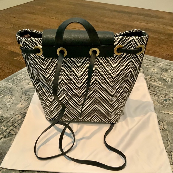 Michael Kors Junie Chevron Backpack Navy/White main image 8